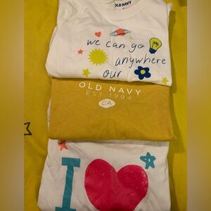 Lot of 3 shirts for your toddler!